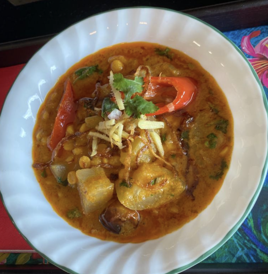 Serving Lauki Chana Dal