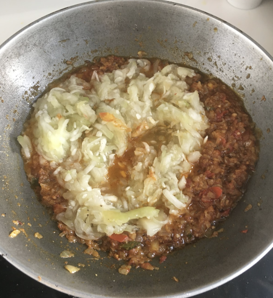 Cover and cook for 3-5 mins Remove lid and continue to fry ( stirring continuously) until oil separates That’s it, your unique and tasty Lauki ka Bharta is ready Serve garnished with coriander leaves