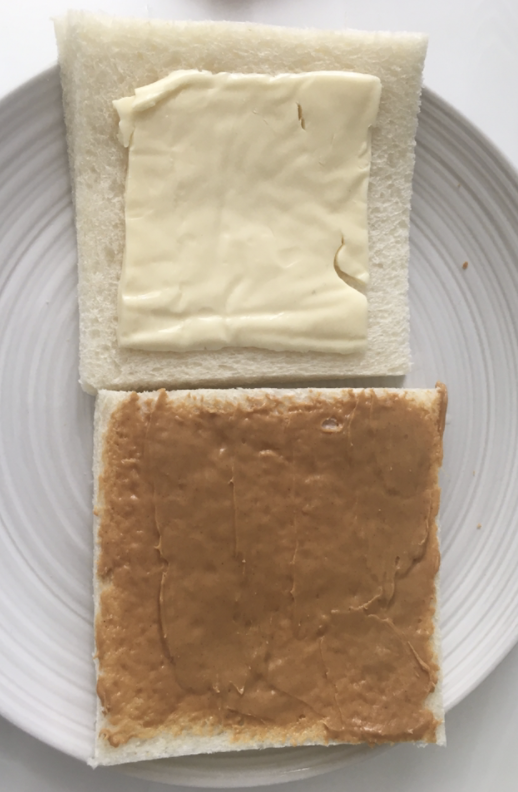    Close sandwich    Beat the egg, cream, vanilla, and powdered sugar in a bowl.