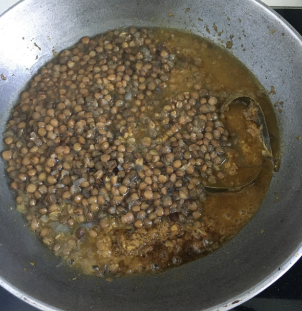 Sauté for 1-2 mins Add hot water to desired consistency Adjust seasoning Cook for few more minutes That’s it, your easy and delicious Kolhapuri Akha Masoor is ready Traditionally served and enjoyed with Naan, it’s delicious with steamed rice too