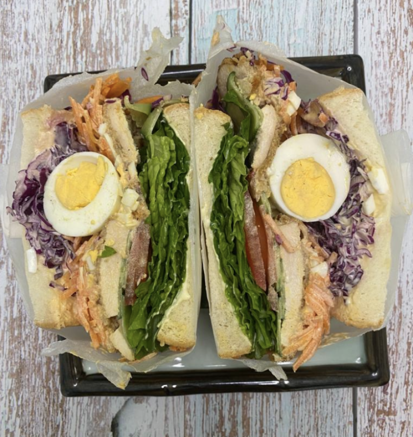 THIS GIGANTIC SANDWICH STUFFED WITH COLOURFUL VEGETABLES AND PROTEIN SURELY TAKES SIMPLE SANDWICHES TO A WHOLE NEW LEVEL OF BEAUTY AND TASTE. INGREDIENTS 1 carrot, finely julienned 1cucumber thinly sliced