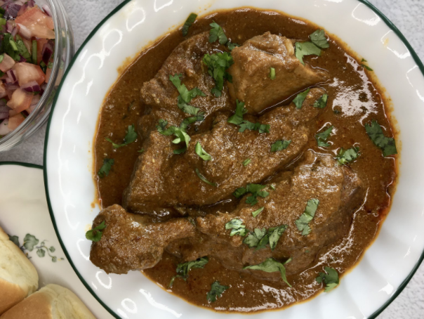 Serve Chicken Xacuti