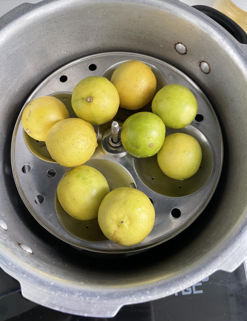 Cutting steamed lemons