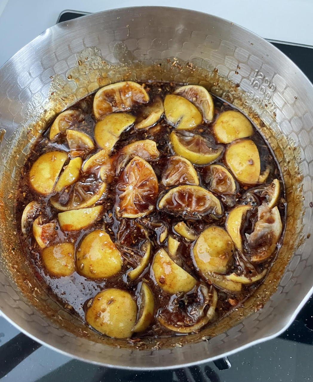 Finished sweet and spicy lemon pickle