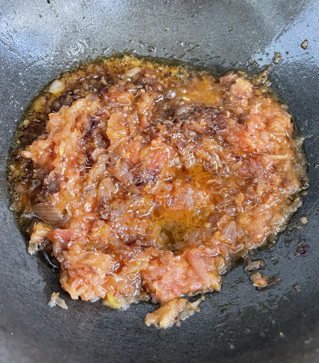 Adding spice powders