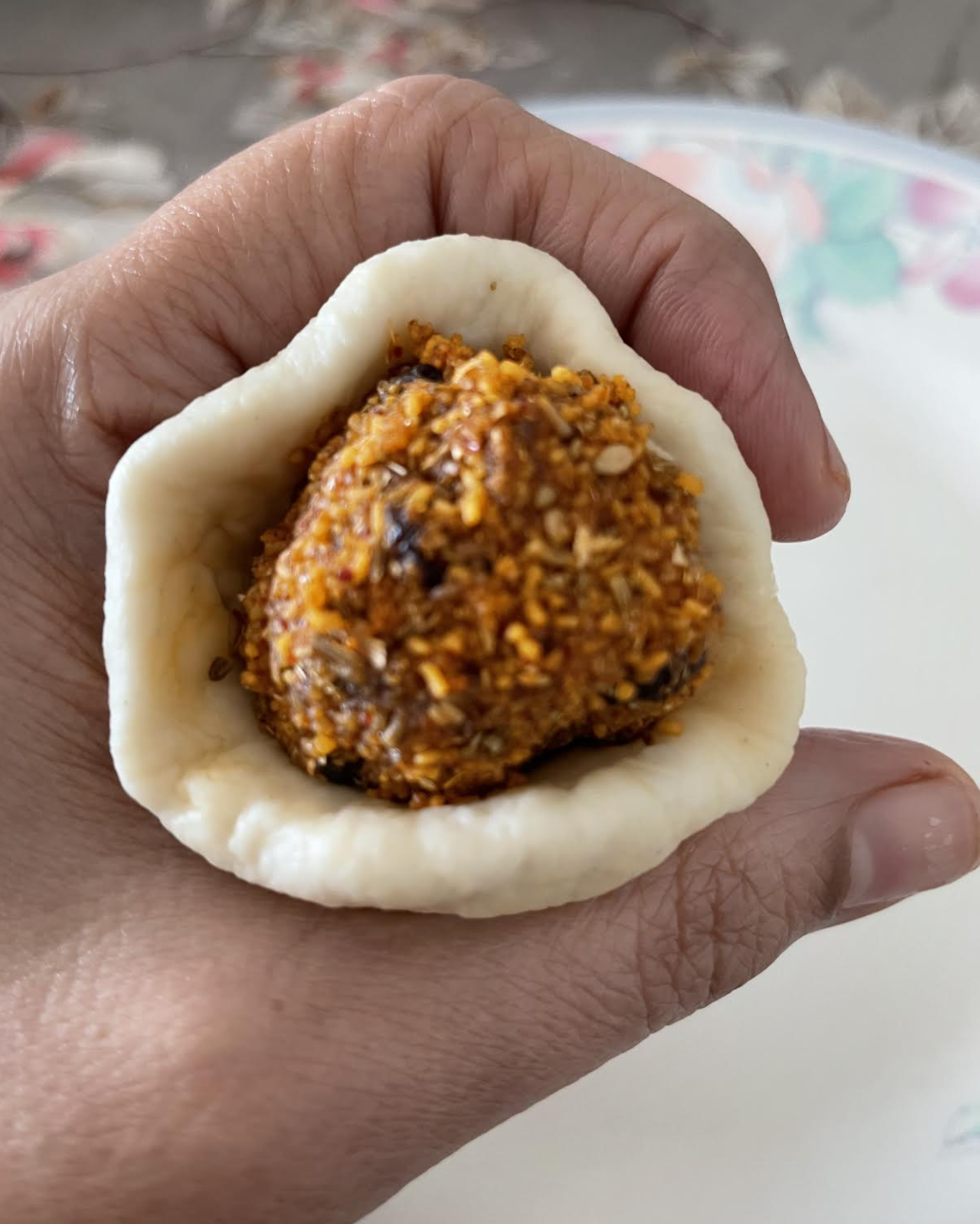 Sealing the kachori