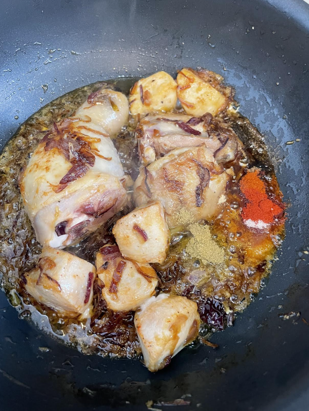 Bhunao chicken with tomato puree
