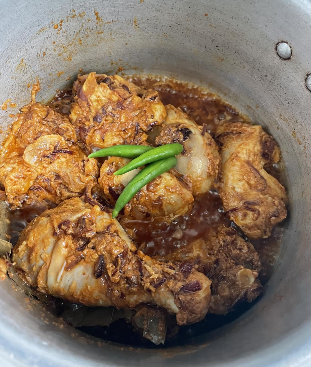 Adding potatoes to gravy