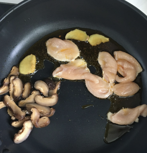 Cook Chicken and Prawns
